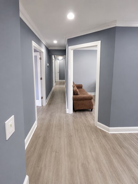More Photos Of 411 State Route 34 N, Colts Neck Storefront Retail Office For Lease