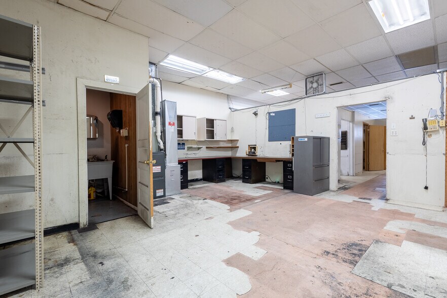 More Photos Of 2313 13th, Columbus General Retail For Sale