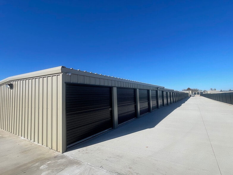 More Photos Of 721 Clear Springs Rd, Mustang Specialty For Sale