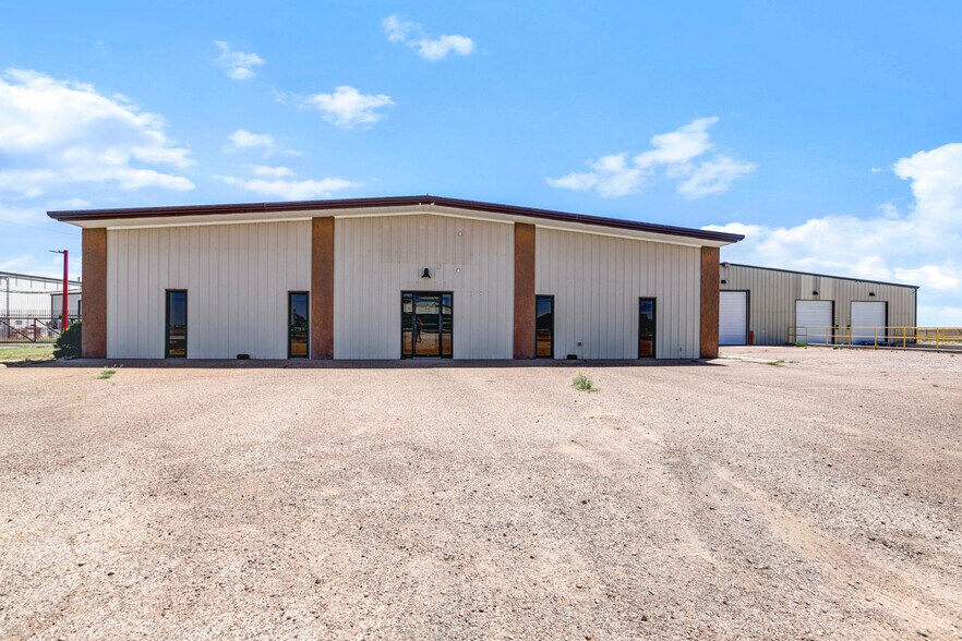 Primary Photo Of 3908 N Frankford Ave, Lubbock Warehouse For Sale
