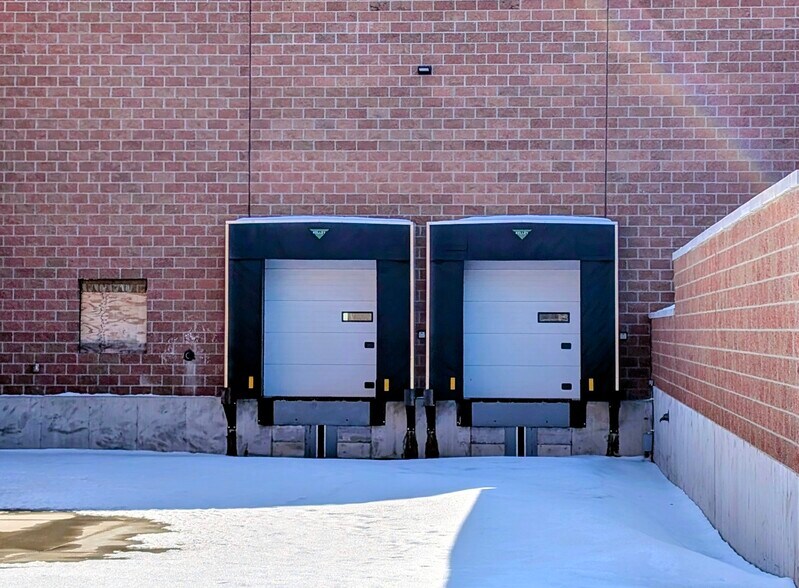 More Photos Of 41128-41496 Ann Arbor Rd E, Plymouth Storefront For Lease