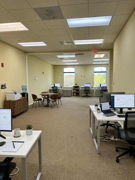 More Photos Of 28411 Race Track Rd, Bonita Springs Flex For Lease