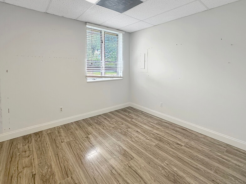 More Photos Of 422 Morris Ave, Long Branch Office For Lease
