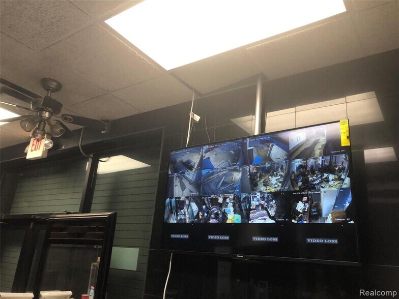 More Photos Of 3734 Fenkell St, Detroit Warehouse For Sale