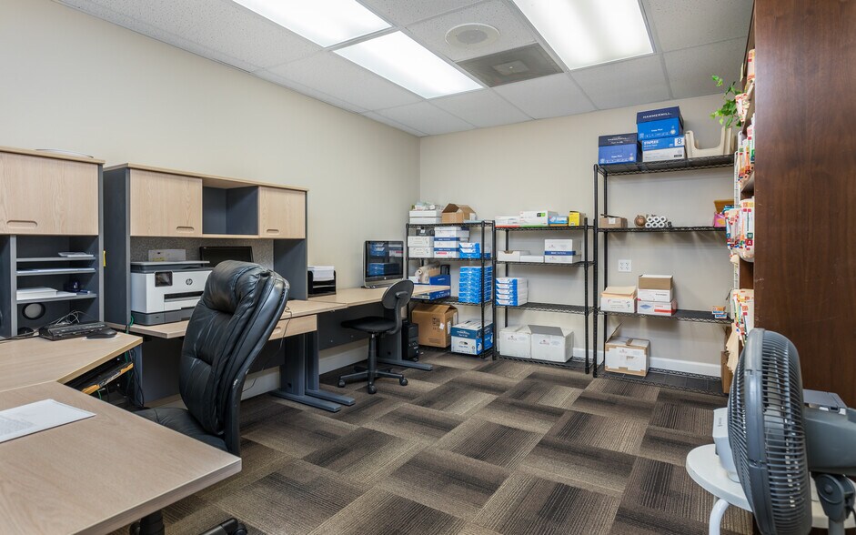 More Photos Of 150 Pondella Rd, North Fort Myers Medical For Sale