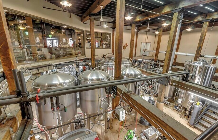 More Photos Of 638 Lake St, Wilson Freestanding For Sale