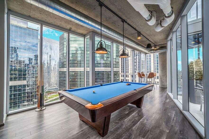 More Photos Of 215 W Lake St, Chicago Apartments For Lease
