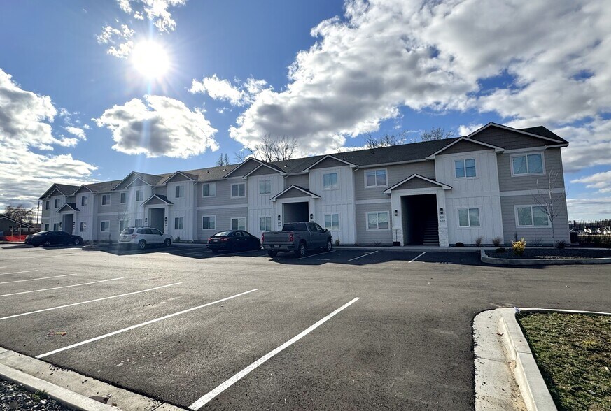 More Photos Of 1800 7th Ave N, Payette Apartments For Sale