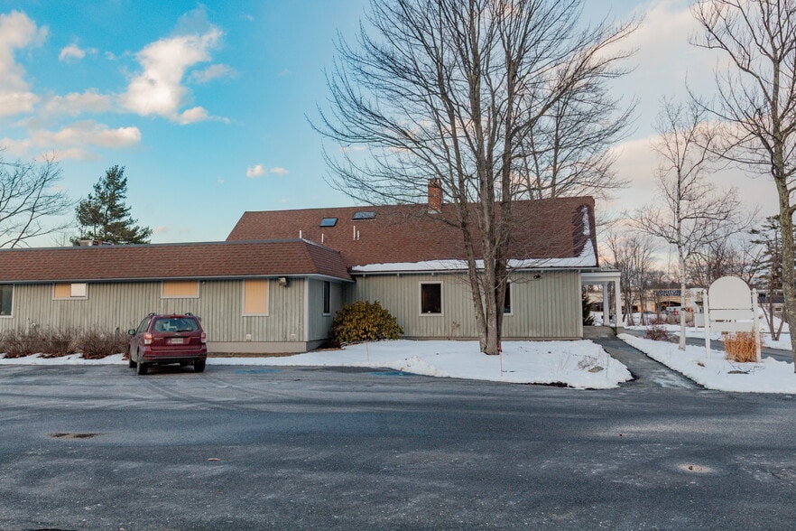 More Photos Of 260 Western Ave, South Portland Office For Sale