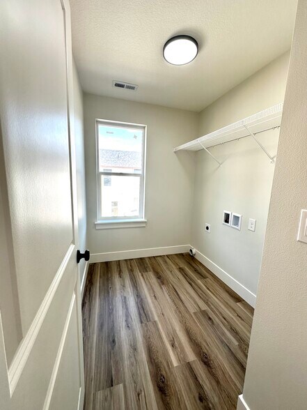 More Photos Of , Kelso Multifamily For Sale