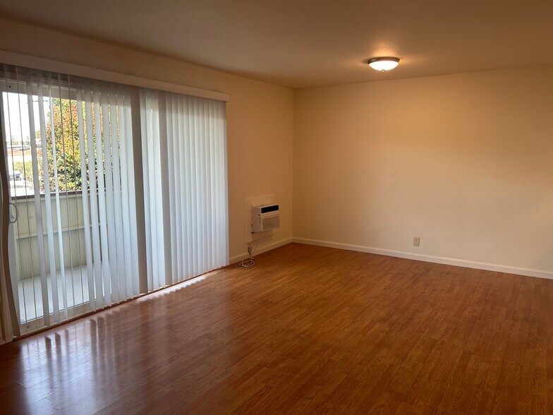 More Photos Of 10192-10194 Park Cir E, Cupertino Apartments For Sale