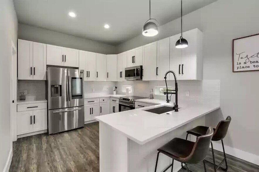 More Photos Of 4911 Alton Ave, Dallas Multifamily For Sale