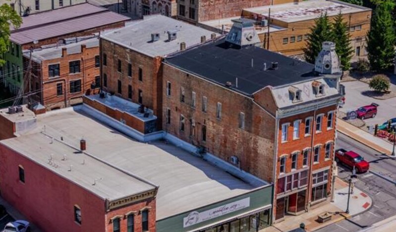 More Photos Of 178 S Wabash St, Wabash Storefront For Sale