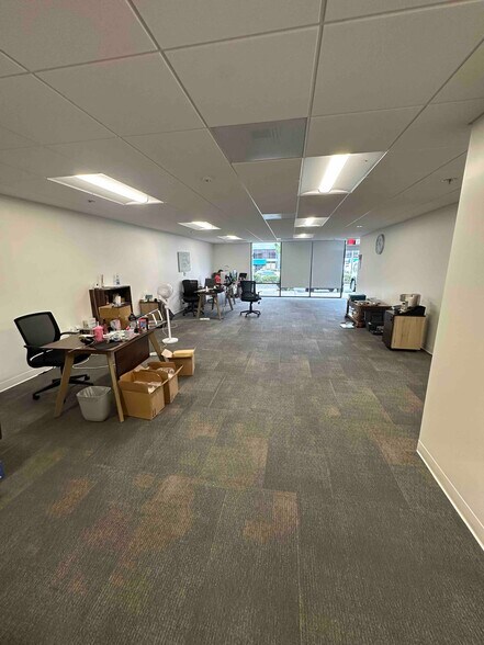 More Photos Of 330 Rancheros Dr, San Marcos Research And Development For Lease