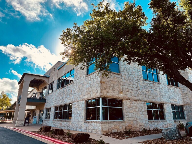 More Photos Of 11612 Bee Caves Rd, Austin Office For Lease
