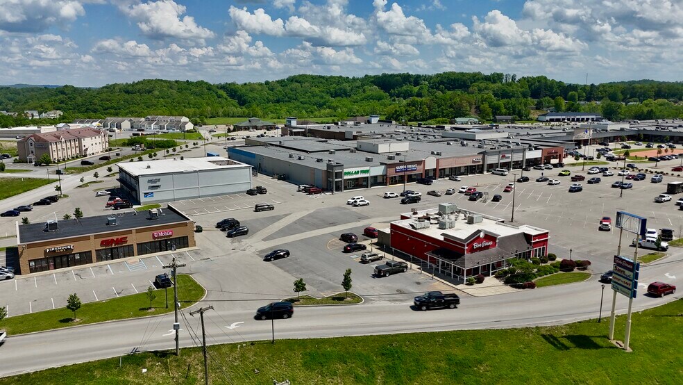 More Photos Of 2600 Middletown Commons, White Hall Unknown For Lease