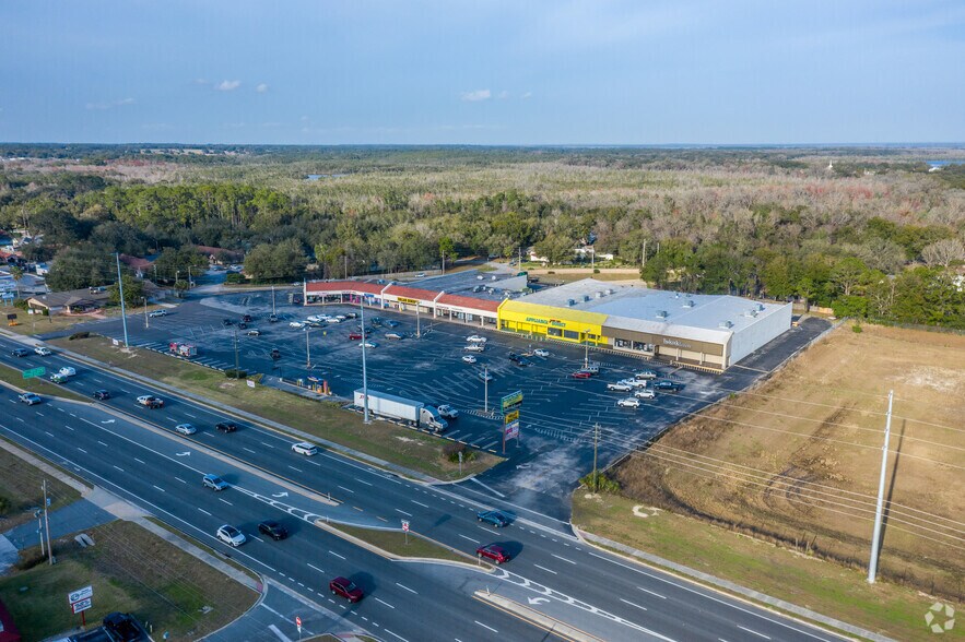 More Photos Of 3323-3343 US-441/27, Fruitland Park Storefront For Lease