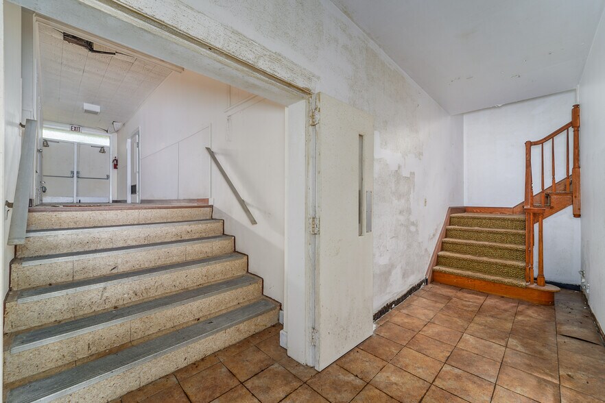 More Photos Of 412 McDonald St, Waycross Specialty For Sale