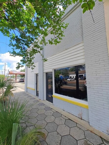 More Photos Of 3115 N Main St, Jacksonville Storefront Retail Office For Sale