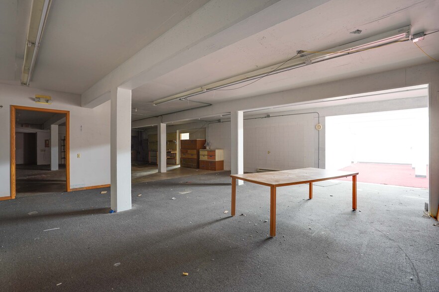 More Photos Of 195-209 Cottage Grove Rd, Madison Storefront For Lease