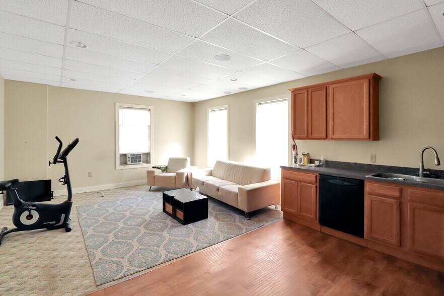 More Photos Of 7646 Lancaster Ave, Myerstown Restaurant For Sale