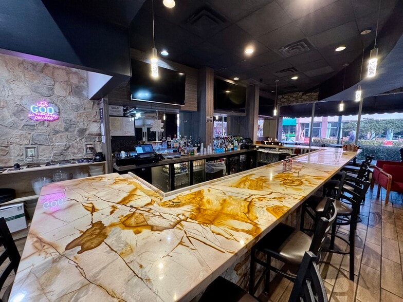 Primary Photo Of 2000 Harrison St, Hollywood Unknown For Lease