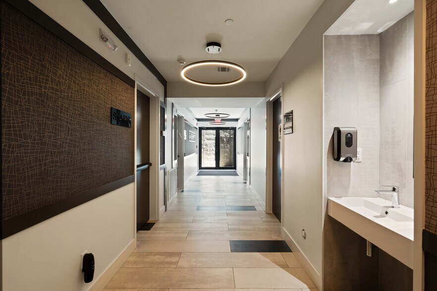 More Photos Of 1 N Madison Ave, Spring Valley Office For Lease