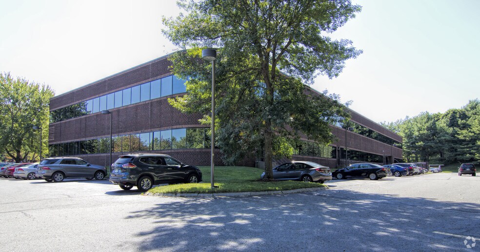 More Photos Of 2 Tech Dr, Andover Office For Lease