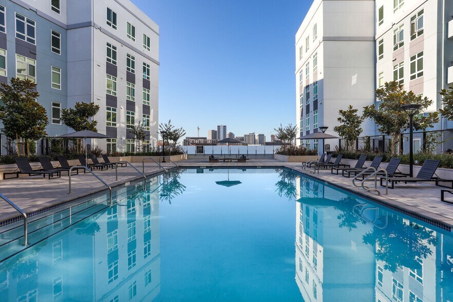 More Photos Of 3093 Broadway, Oakland Apartments For Lease