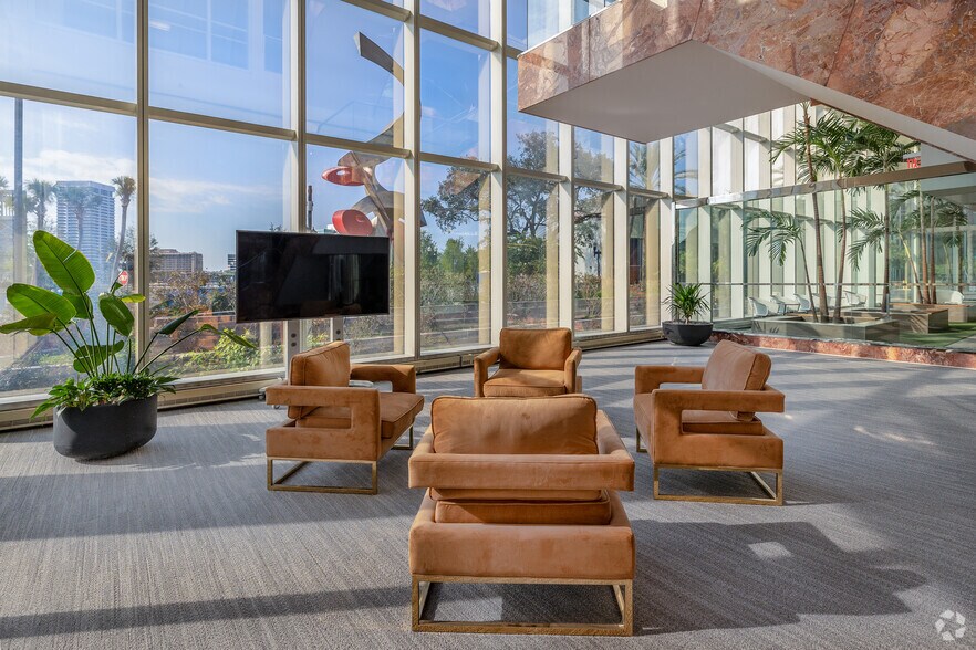 More Photos Of 225 Water St, Jacksonville Office For Lease