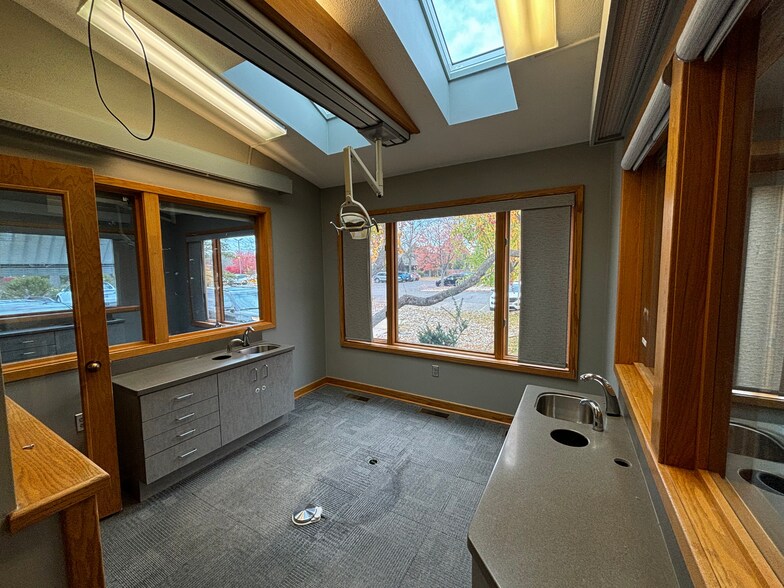 More Photos Of 2121 Abbott Rd, East Lansing Office For Sale