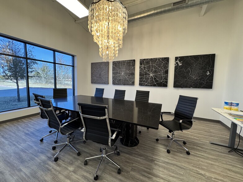 More Photos Of 263 Ranch Trail, Rockwall Flex For Lease