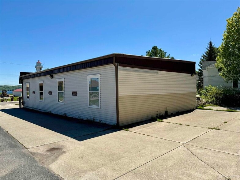 More Photos Of 601 W Munising Ave, Munising Medical For Sale