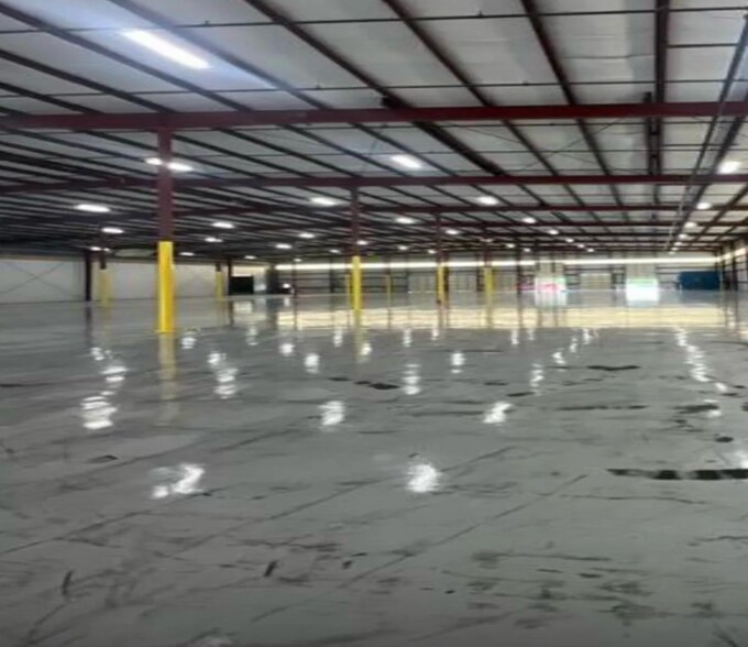 More Photos Of 715 W Pike St, Weslaco Warehouse For Sale