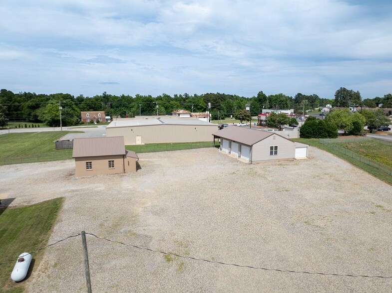 More Photos Of 471 Osborne St, Keysville Warehouse For Sale