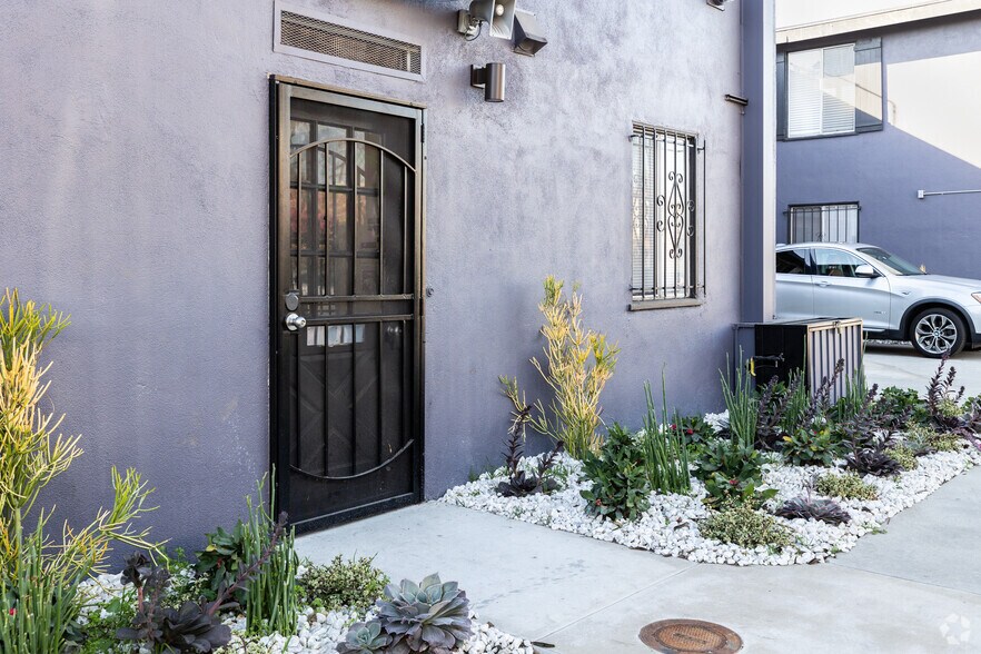 More Photos Of 1864 Cordova St, Los Angeles Apartments For Sale