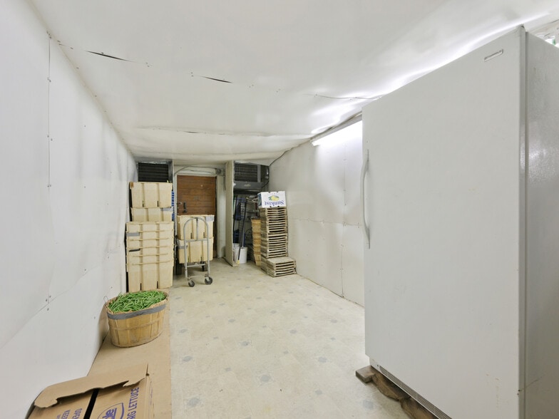 More Photos Of 2889 C Rd, Grand Junction Specialty For Sale