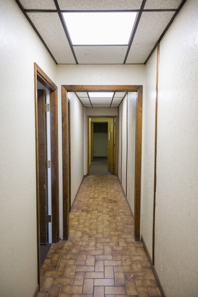 More Photos Of 165 E Southern Ave, Mesa Loft Creative Space For Lease