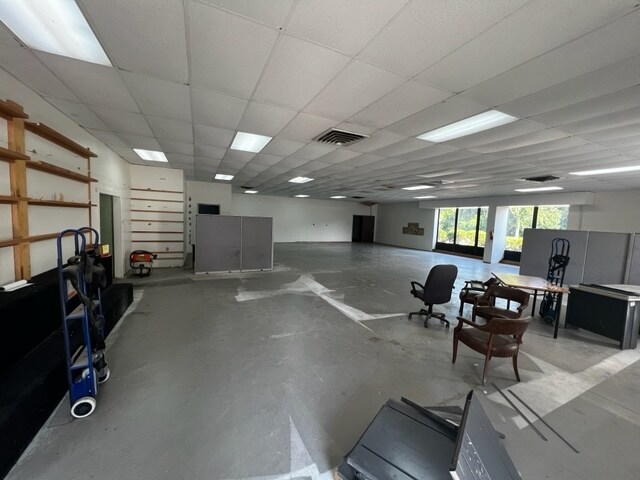 More Photos Of 2221 N 24th St, Quincy Industrial For Lease