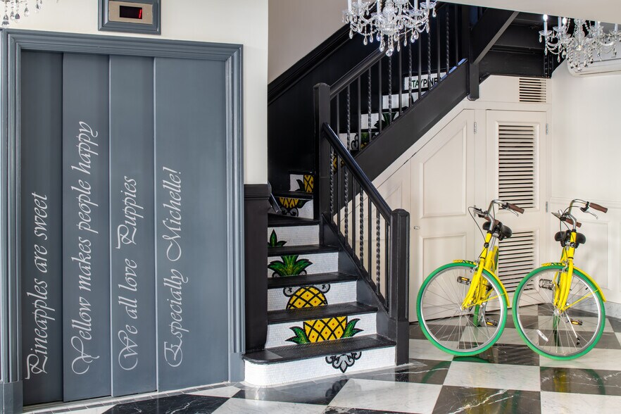 More Photos Of 26 Chandler St, Boston Hotel For Sale