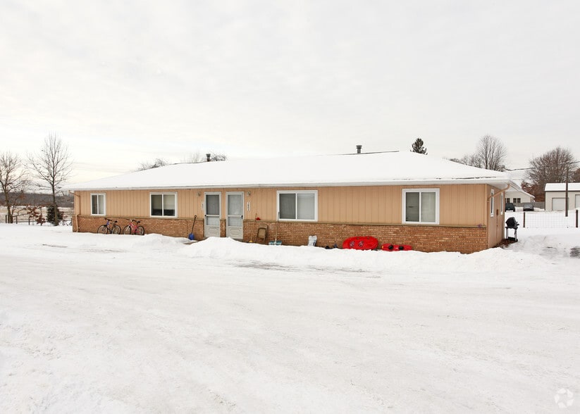 More Photos Of 1601-1609 E M-36, Pinckney Apartments For Sale