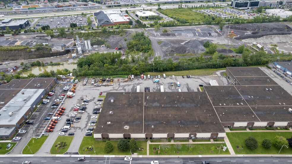 More Photos Of 16791-16821 Boul Hymus, Kirkland Warehouse For Lease
