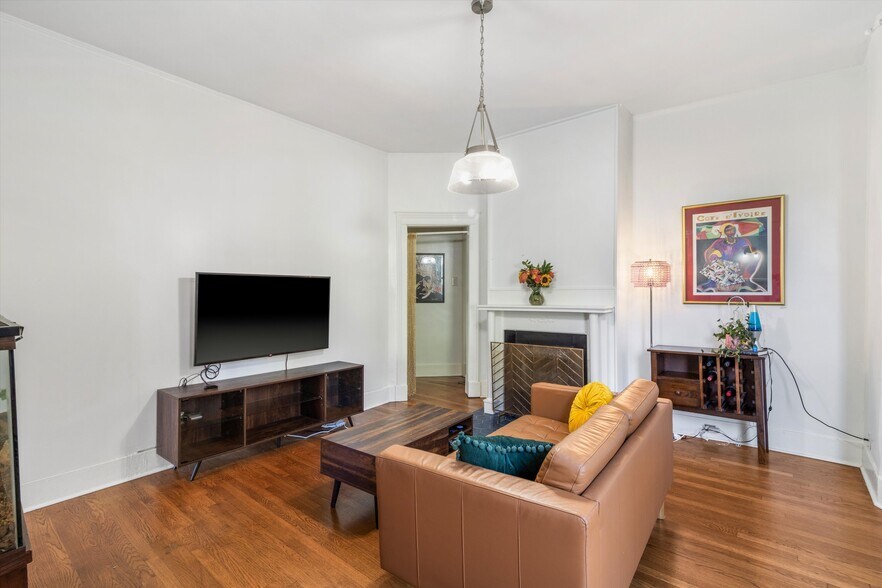 More Photos Of 2282 Central Ave, Memphis Loft Creative Space For Sale