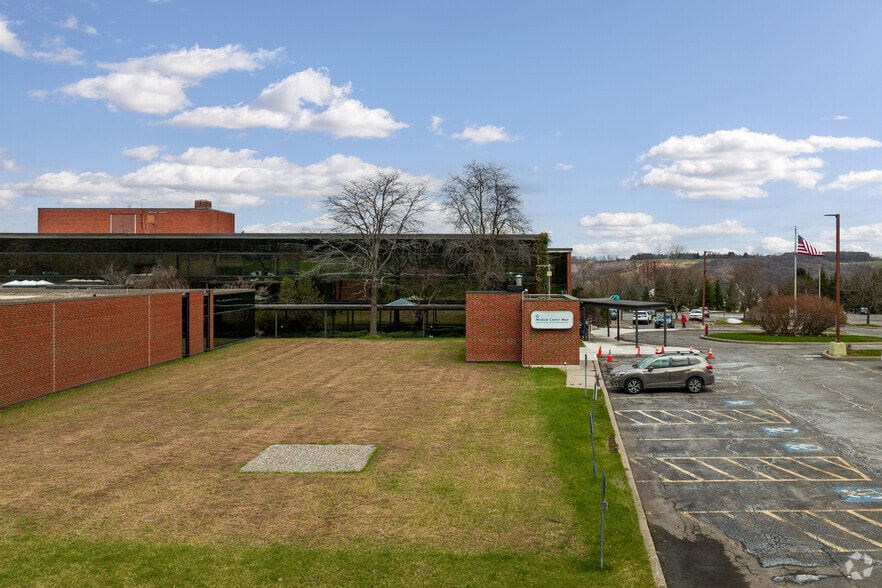 More Photos Of 5700 W Genesee St, Camillus Healthcare For Lease