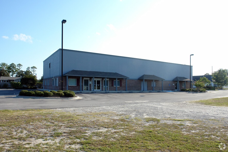 Primary Photo Of 5654 Carolina Beach Rd, Wilmington Showroom For Sale