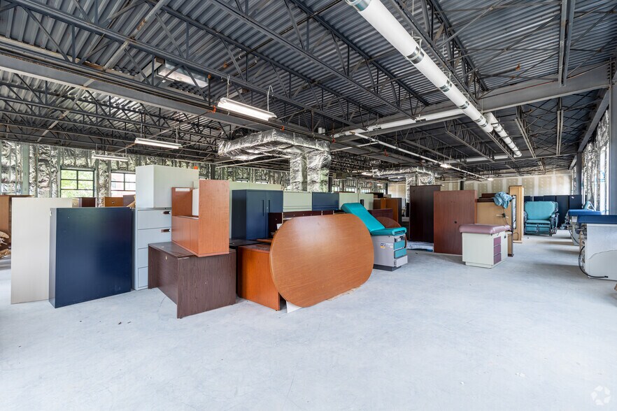 More Photos Of 4853 Pulaski Hwy, Perryville Office For Lease