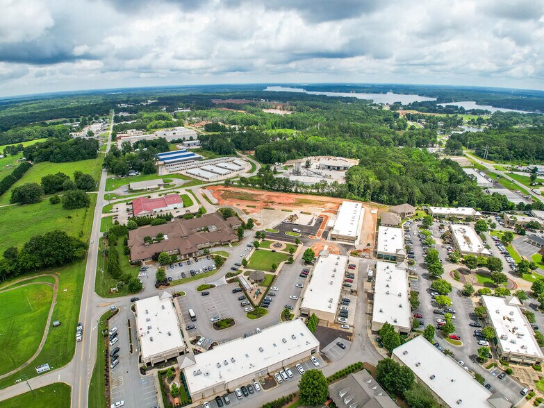 More Photos Of 121 Harmony Crossing, Eatonton Coworking Space