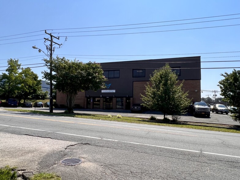 More Photos Of 8401-8409 Terminal Rd, Lorton Warehouse For Lease