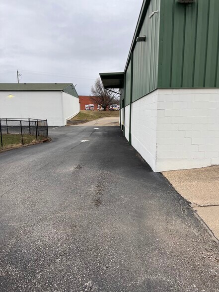 More Photos Of 28 Kenton Lands Rd, Erlanger Warehouse For Lease