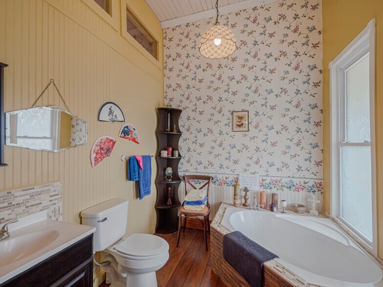 More Photos Of 1307 Wright St, Llano Freestanding For Sale